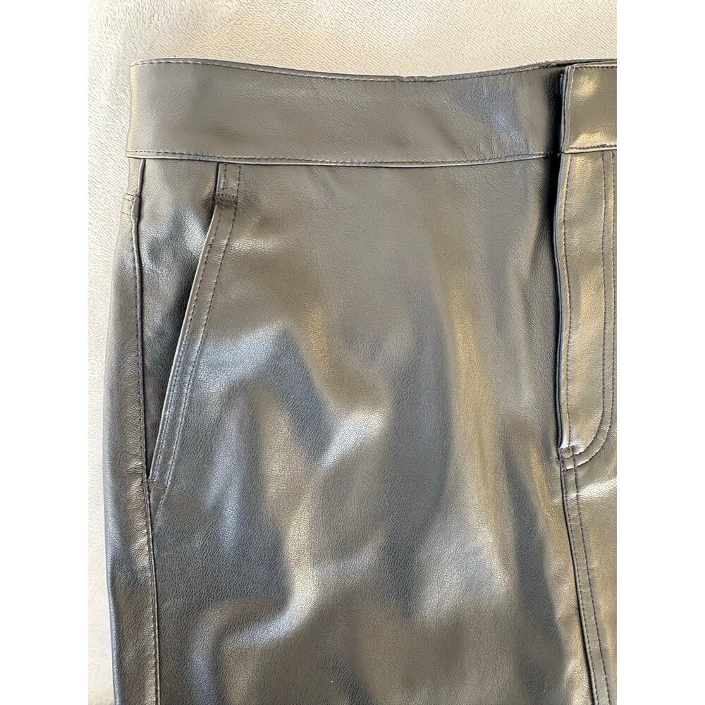 Express Skirt Long High Waist Black Faux Leather Back Slit Size 8 - Picture 9 of 9